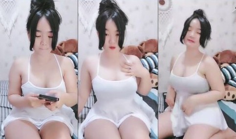 Yungrosa Hijab Putih Pake Tanktop Colmek Timun Mango