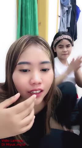 Tiga Betina Montok Live Nakal Ramean