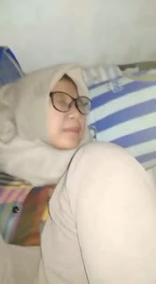 TLG HiburanMalem Hijab kacamata crt di tetek